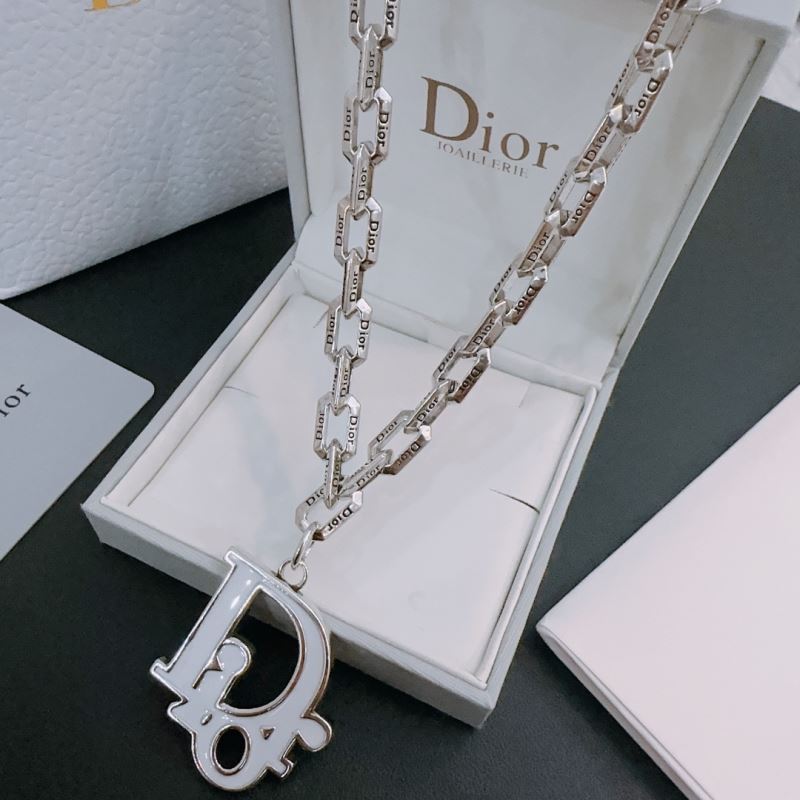 chr1st1an D10r necklaces